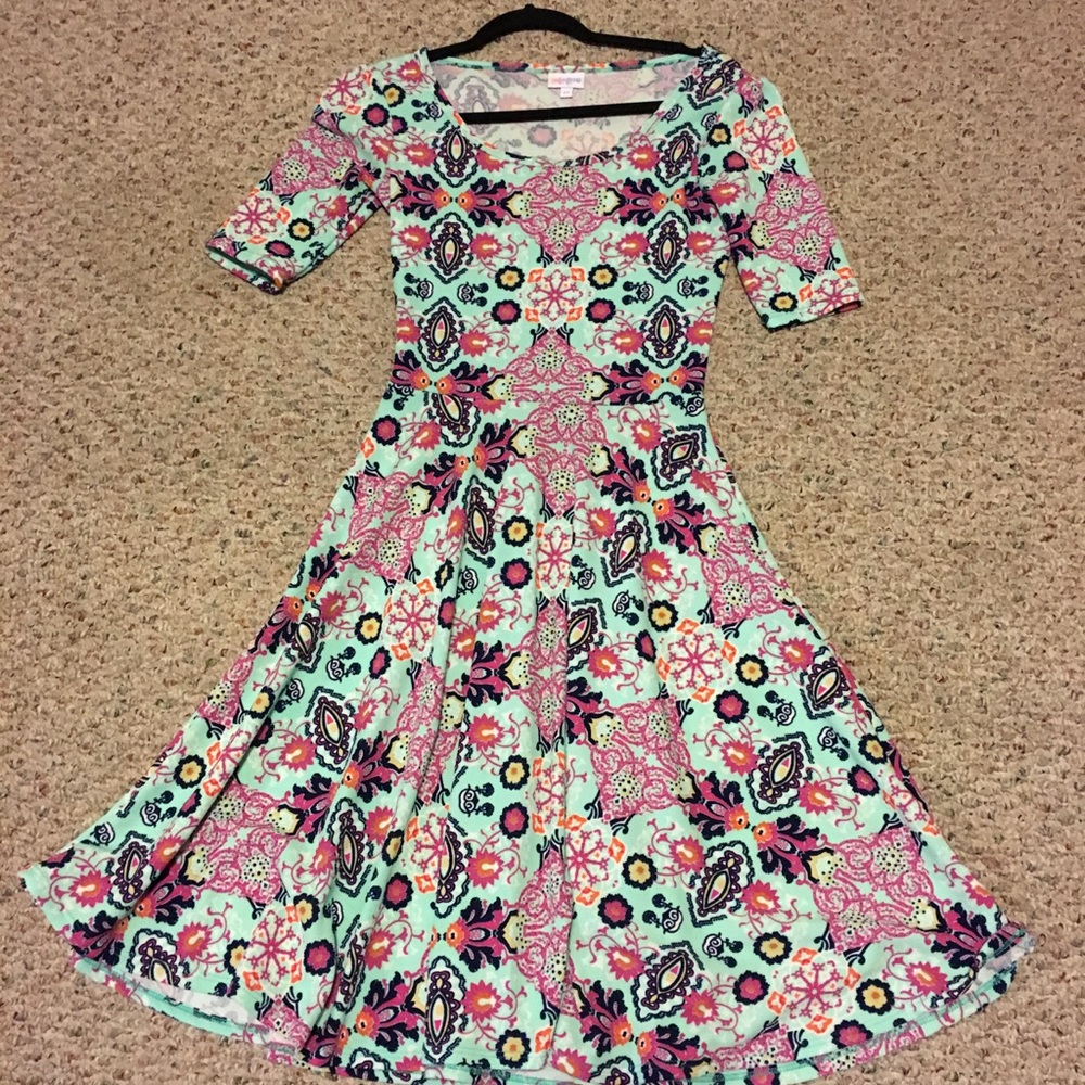 XS Lularoe Nicole